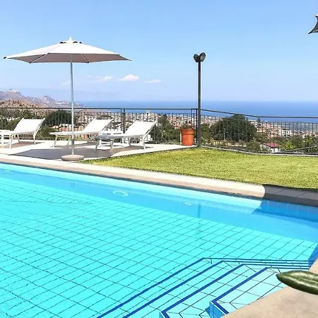 Capogrecale Villa