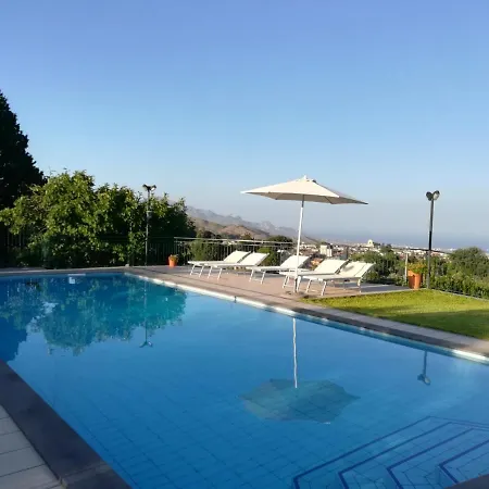 Capogrecale - Piscina Riscaldata * Piedimonte Etneo