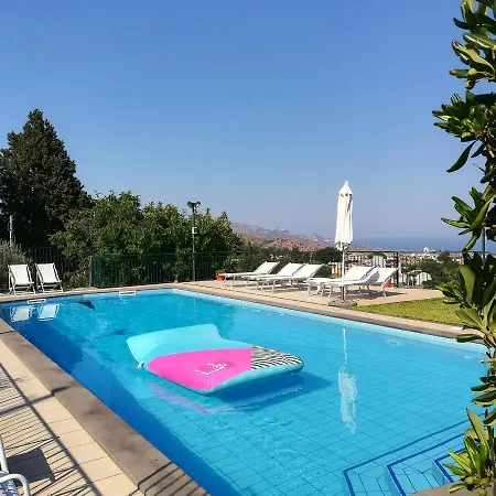 Villa Capogrecale - Piscina Riscaldata