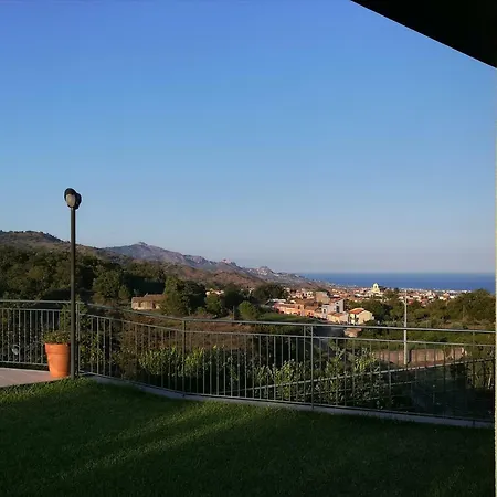 Villa Capogrecale - Piscina Riscaldata Piedimonte Etneo